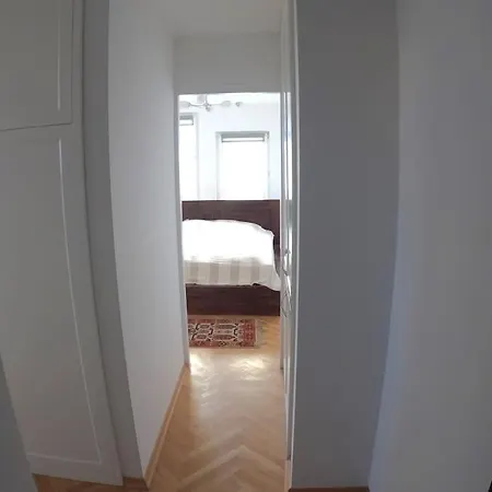 Apartment Sliska Location, High Standard